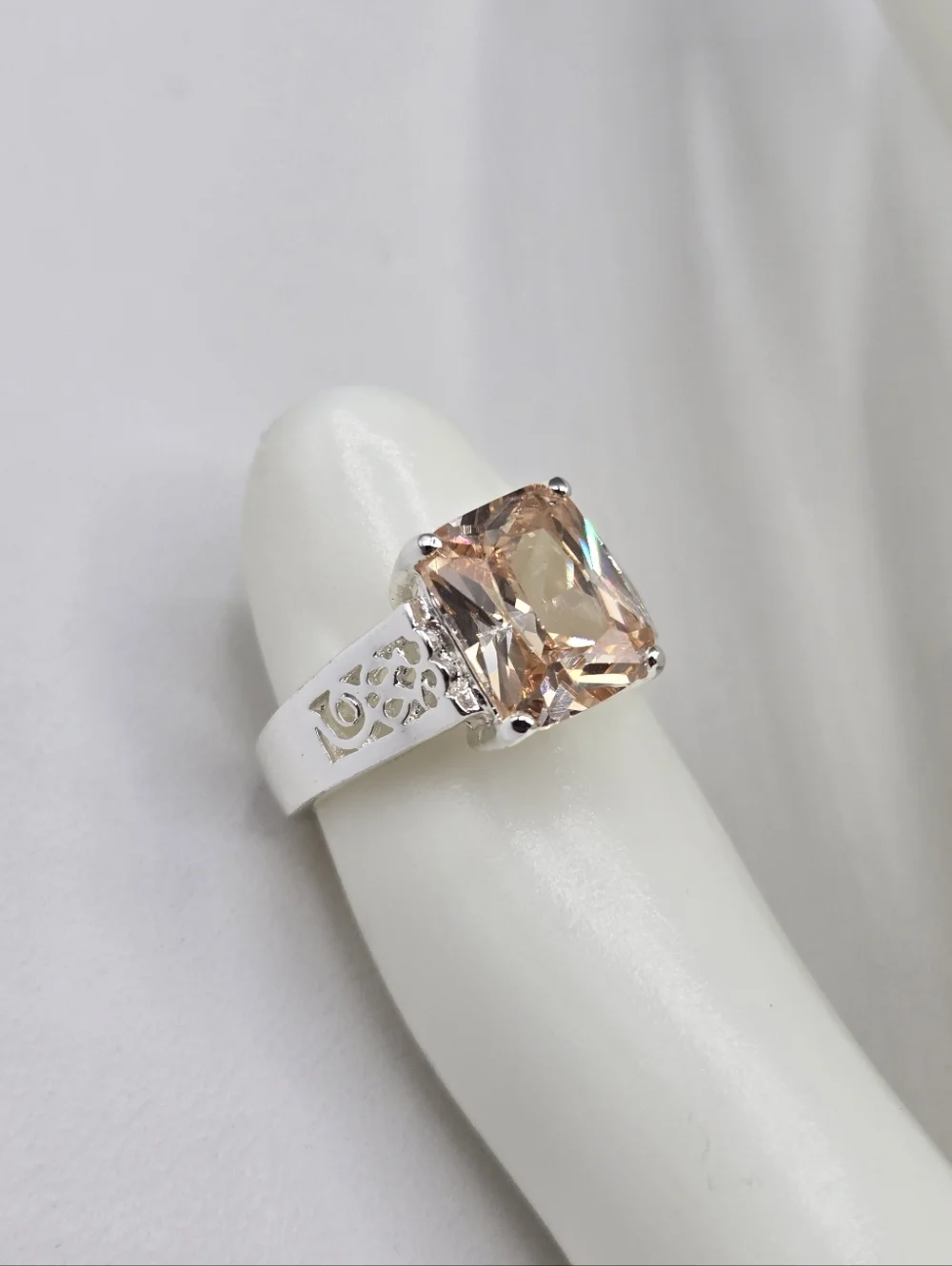 Swarovski Crystal Elements Silver Statement Ring Champagne Size 7 Prom Bridal - Picture 2 of 6